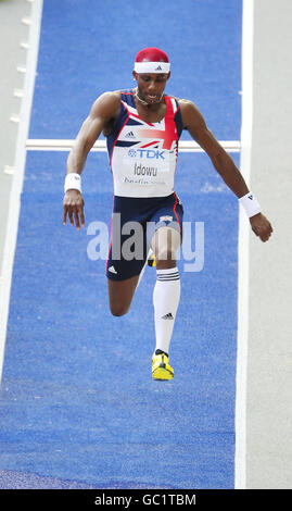 Phillips Idowu en Grande-Bretagne lors de la finale du triple saut de Mens lors des championnats du monde de l'IAAF à l'Olympiastadion, Berlin. Banque D'Images