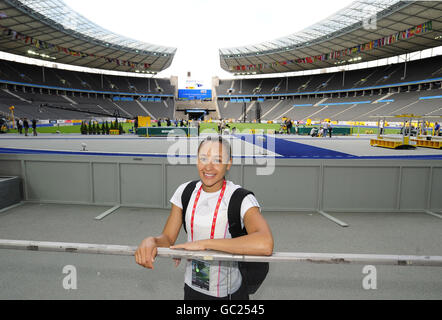 Athlétisme - Championnat du monde d'athlétisme de l'IAAF - Aperçu - Stade olympique.Jessica Ennis, en Grande-Bretagne, pose pour une photo à l'intérieur du stade olympique de Berlin. Banque D'Images