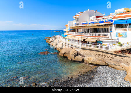 LA Caleta, TENERIFE ISLAND - 18 NOV 2015 : restaurant à La Caleta, village de pêcheurs sur la côte de Tenerife, Canaries, Espagne. Banque D'Images