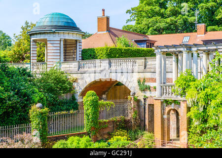 Pergola et Hampstead Hill Garden à Londres, Angleterre Banque D'Images