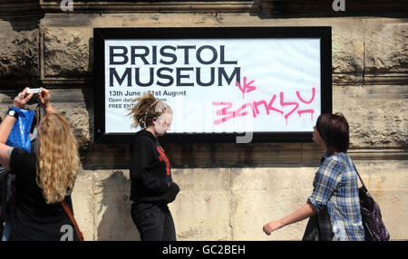 Panneau au musée Bristol pour l'exposition Banksy - Banksy versus Bristol Museum. Banque D'Images