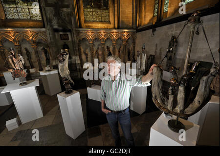 La cathédrale de Salisbury L'exposition des œuvres du sculpteur Banque D'Images