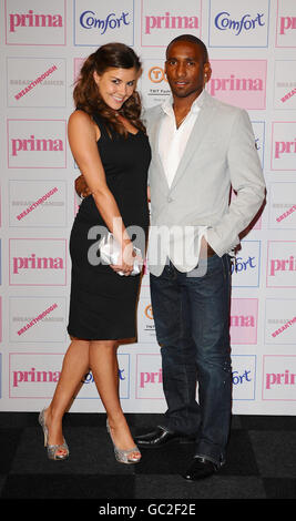 Jermain Defoe et Imogen Thomas arrivent aux Comfort Prima High Street Fashion Awards à Battersea Evolution à Londres. Banque D'Images