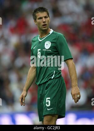 Football - International friendly - Angleterre v Slovénie - Stade Wembley. Bostjan Cesar, Slovénie Banque D'Images