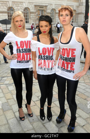 London Fashion Week - Love Fashion misère haine protester Banque D'Images