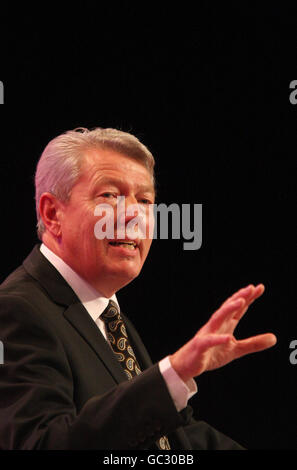 Le ministre de l'intérieur, Alan Johnson, lors de son discours à la Conférence du Parti travailliste, au Brighton Centre, à Brighton, dans le Sussex. Banque D'Images