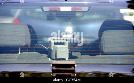 Photo d'une caméra de reconnaissance automatique de plaque d'immatriculation (ANPR) dans une voiture de police à Dublin. Banque D'Images