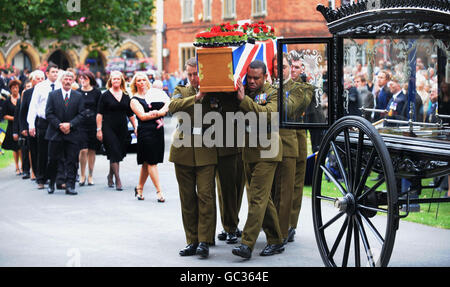 Serjeant Paul McAleese funeral Banque D'Images