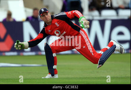 Cricket - série NatWest - Sixième journée internationale - Angleterre / Australie - Trent Bridge.Matt Prior d'Angleterre en action contre l'Australie lors de la sixième journée internationale à Trent Bridge, Nottingham. Banque D'Images