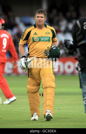 Cricket - série NatWest - Sixième journée internationale - Angleterre / Australie - Trent Bridge. James espoirs, Australie Banque D'Images