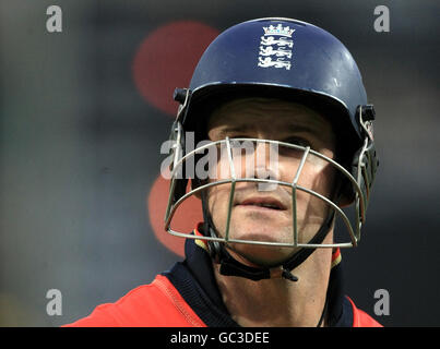 Cricket - série NatWest - Sixième journée internationale - Angleterre / Australie - Trent Bridge. Andrew Strauss, Angleterre Banque D'Images