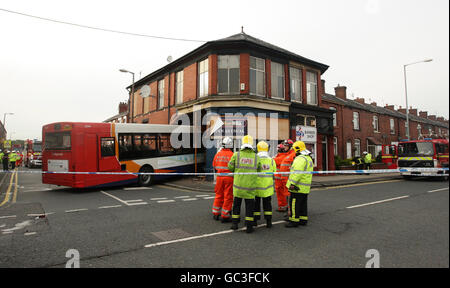 Accidents d'autobus en bookmakers Banque D'Images