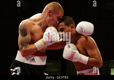 Boxe - Titre britannique lutte - John Murray John v Thaxton - Altrincham Leisure Centre Banque D'Images