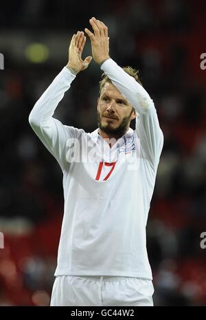 Football - coupe du monde de la FIFA 2010 - partie qualifiante - Groupe six - Angleterre / Biélorussie - Stade Wembley. David Beckham d'Angleterre après le coup de sifflet final. Banque D'Images