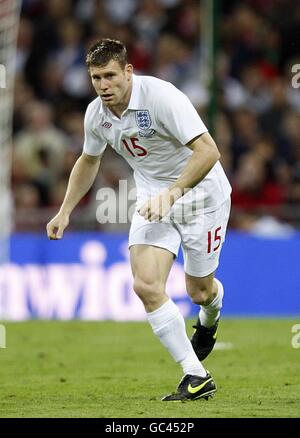 Football - coupe du monde de la FIFA 2010 - partie qualifiante - Groupe six - Angleterre / Biélorussie - Stade Wembley. James Milner, Angleterre Banque D'Images