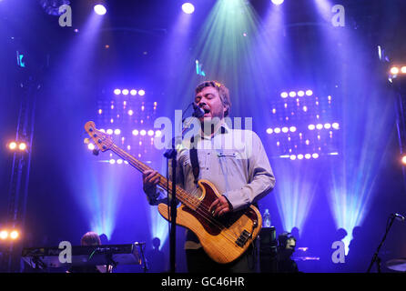 Les Doves se sont produits aux 2009 BBC Electric Proms au Roundhouse de Camden, dans le nord de Londres. Banque D'Images