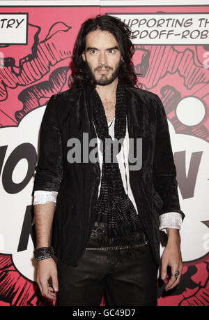 Prix du Trust de l'industrie de la musique - Londres.Russell Brand arrivant pour le prix de la GITS (Music Industry Trust), à l'hôtel Grosvenor House de Londres. Banque D'Images