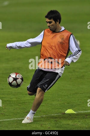 Art déco de Chelsea pendant l'entraînement au stade Atletico de Madrid, Madrid, Espagne. Banque D'Images