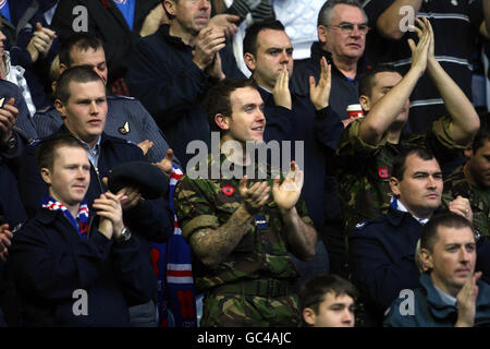 Soccer - Clydesdale Bank Scottish Premier League - Rangers v St Mirren - Ibrox Banque D'Images