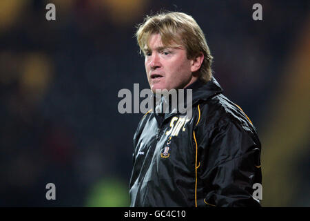 Stuart McCall, directeur de Bradford City, sur la ligne de contact Banque D'Images