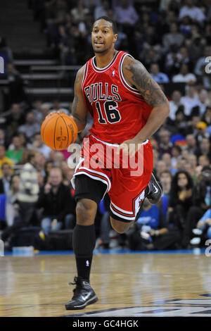 Basketball - NBA Europe - Chicago Bulls v Utah Jazz - O2 Arena. James Johnson, Chicago Bulls Banque D'Images