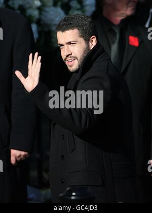 Shayne Ward arrivée pour les funérailles de Stephen Gately à l'église St Laurence O'Toole, Sevilla place, Dublin Banque D'Images