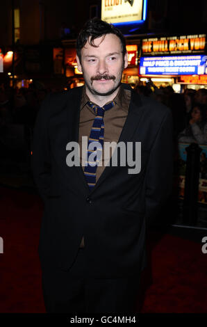 Julian Barrett arrive pour la première du nouveau film Bunny et The Bull au cinéma vue West End à Londres. Banque D'Images