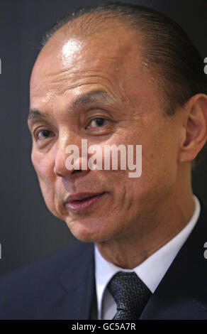 Jimmy Choo visites de l'Université De Montfort Banque D'Images