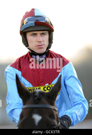 Courses hippiques - le Coral Welsh National - Hippodrome de Chepstow. Jockey Paddy Brennan Banque D'Images