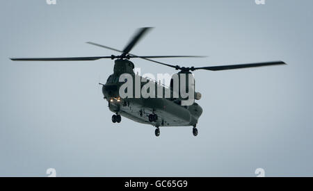 Un hélicoptère chinois Mk3 aéroporté, qui est l'un des premiers de huit hélicoptères à entrer en service après un programme de conversion, à RAF Odiham, Hampshire. Banque D'Images