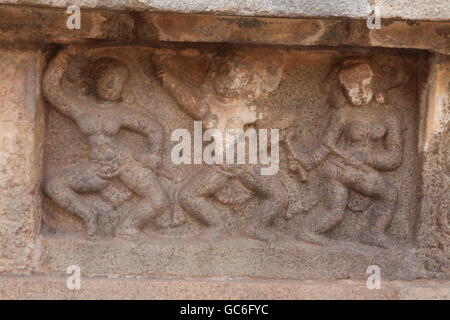 Sculptures de personnages de la mythologie indienne,à airavateeswara,temple près de kumbakonam dans le Tamil Nadu Banque D'Images