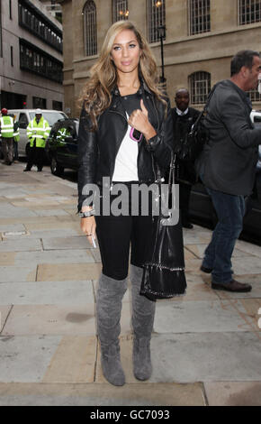 Leona Lewis quitte radio 2 après un concert au BBC radio Theatre à Portland place, dans le centre de Londres. Banque D'Images