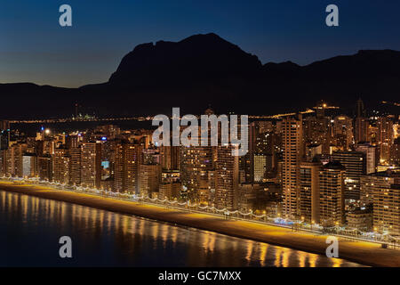 Benidorm city at night Banque D'Images