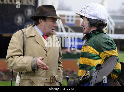 Les courses de chevaux - HEROS Charité Challow Hurdle Jour - Newbury Banque D'Images