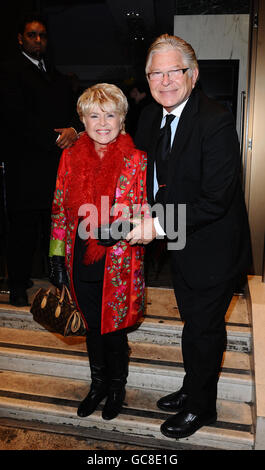 Gloria Hunniford à un collecteur de fonds Madeleine McCann tenu aux Roof Gardens à Londres, exactement 1,000 jours après la disparition de Madeleine McCann. Banque D'Images