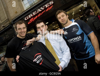 Alastair Kellock (à gauche), Miller Greaves et Chris Cuiter (à droite) lors d'une conférence de presse à Greaves Sports à Glasgow. Banque D'Images