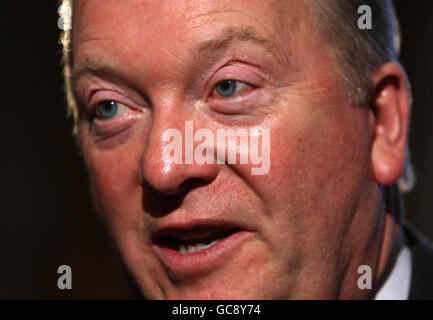 Le promoteur de boxe Frank Warren lors d'une conférence de presse au Landmark Hotel, Londres. Banque D'Images