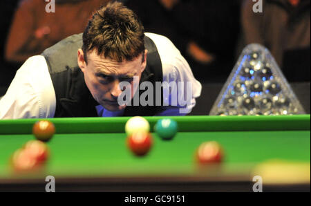 Jimmy White en action pendant les Masters à Wembley Arena, Londres. Banque D'Images