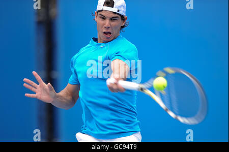 Tennis - Australian Open 2010 - Practice Day - Melbourne Park.Rafael Nadal, détenteur du titre de l'Open d'Australie, pendant la pratique avant le début de l'Open d'Australie à Melbourne Park Banque D'Images