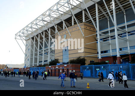 Football - Coca-Cola football League One - Leeds United / Colchester United - Elland Road.Vue générale du stand est d'Elland Road de l'extérieur Banque D'Images