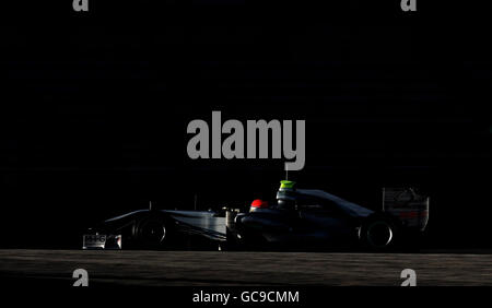 Michael Schumacher teste la nouvelle Mercedes lors de la session d'essais de Formule 1 au circuit de la Comunitat Valenciana Ricardo Tormo, Valence, Espagne. Banque D'Images