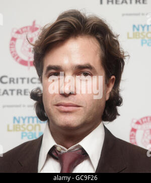 Rupert Goold, prix du meilleur directeur pour Enron, aux critiques Circle Theatre Awards, au Prince of Wales Theatre, dans le centre de Londres. Banque D'Images