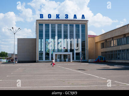 Buzuluk, Russie - le 22 juin 2016. Vue sur un Buzuluk gare - rail-terminal important en Russie Banque D'Images