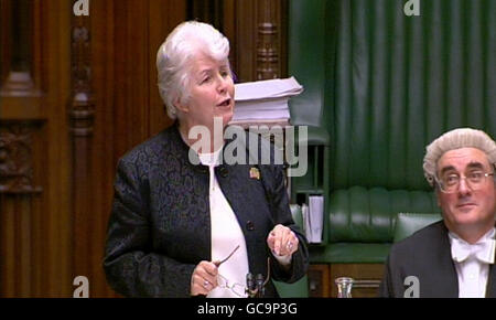 Vice-présidente de la Chambre des communes Sylvia Heal, lors du débat sur le projet de loi sur la réforme constitutionnelle et la gouvernance à la Chambre des communes, dans le centre de Londres. Banque D'Images