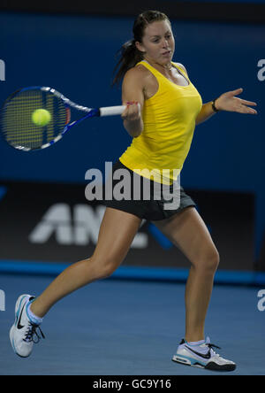 Laura Robson lors de son double match avec ses pairs de Sally contre Maria Kirilenko et Agnieszka Radwanska pendant l'Open d'Australie à Melbourne Park Banque D'Images