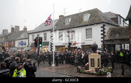 Charles et Camilla visiter Wootton Bassett Banque D'Images