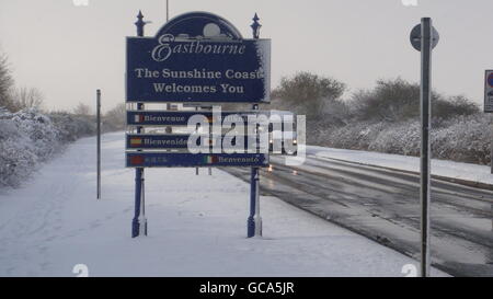 NOTER UNE AUTRE RÉCOLTE. Vue sur la neige Eastbourne, dans l'est du Sussex, après de fortes chutes de neige et de glace dans certaines parties du pays ont causé des perturbations. Banque D'Images