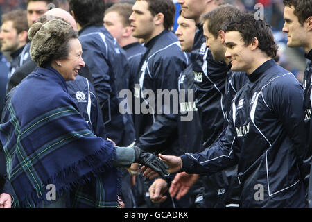 Rugby Union - RBS 6 Nations Championship 2010 - Ecosse / France - Murrayfield. HRH Princess Royal rencontre l'équipe écossaise Banque D'Images