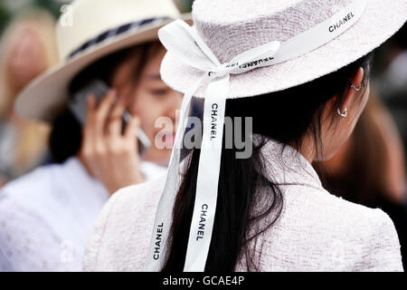 En dehors de Paris - Chanel Haute Couture Fashion Week A/W 2016-2017 Banque D'Images