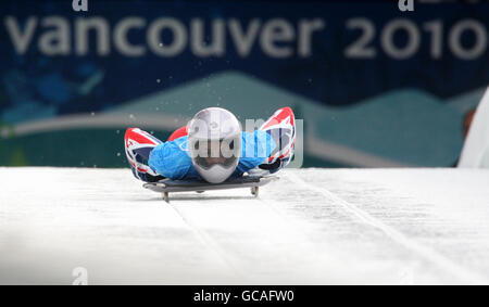 Shelley Rudman en Grande-Bretagne pendant une course d'entraînement sur la piste de skeleton au Whistler Sliding Centre, Whistler, Canada. Banque D'Images